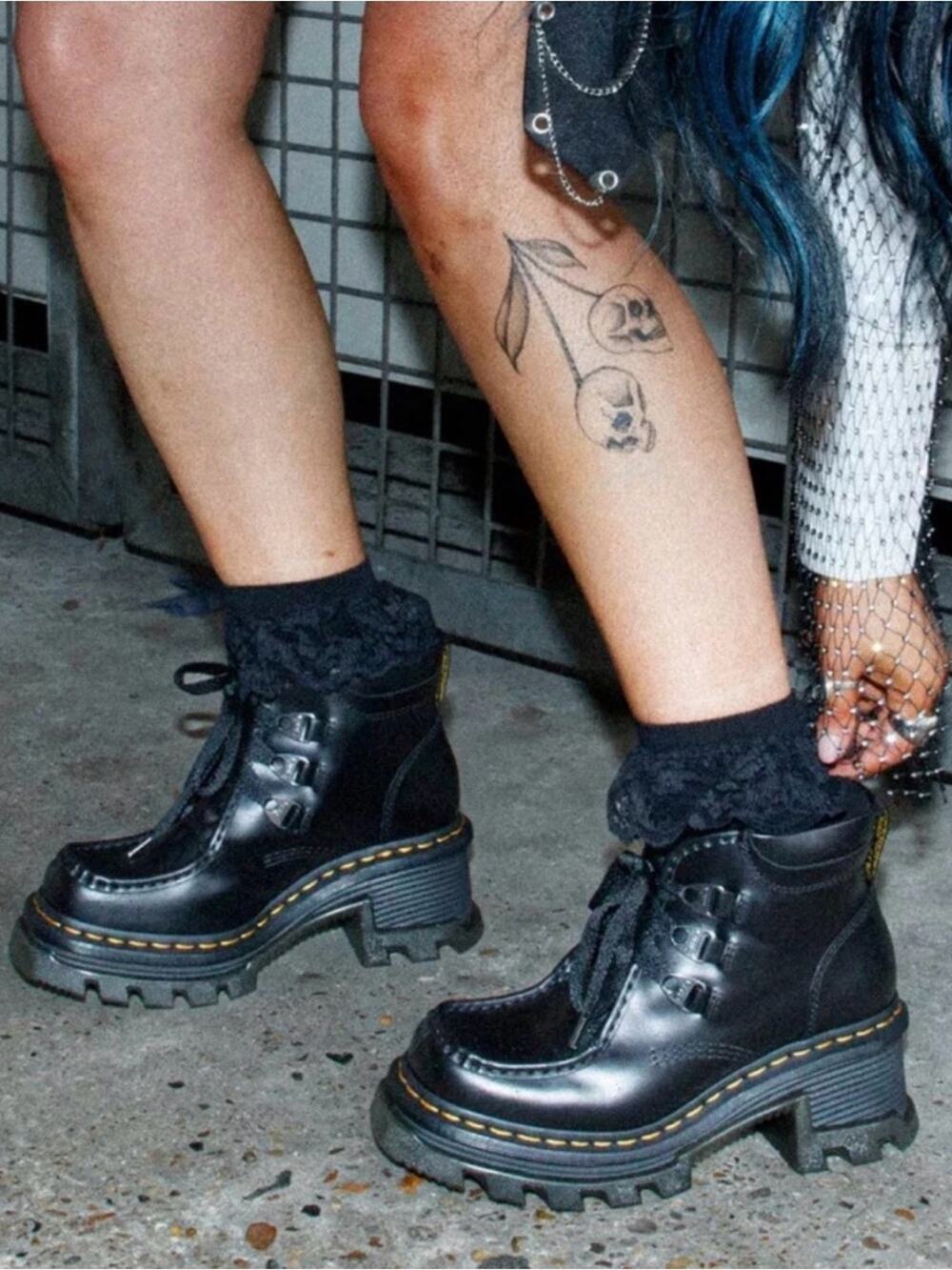 NEW Dr. Martens CORRAN 3 EYE HEELED Black Lace-Up Chunky Platform Boots SZ 9